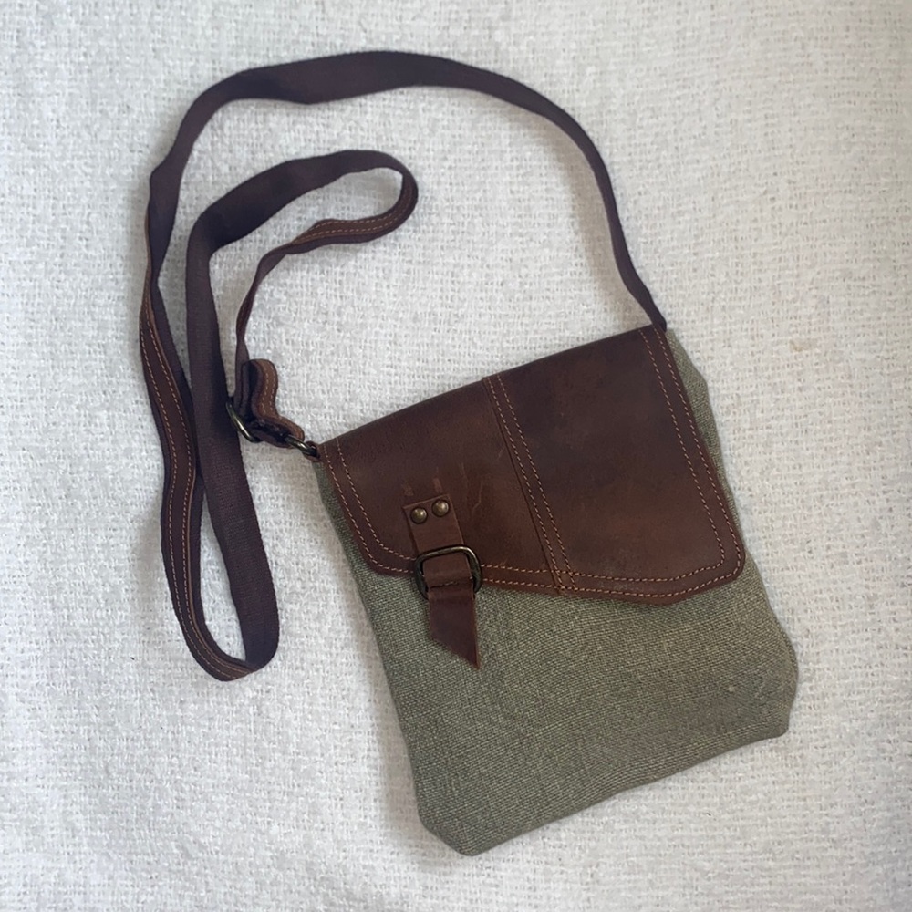 Cross over purse